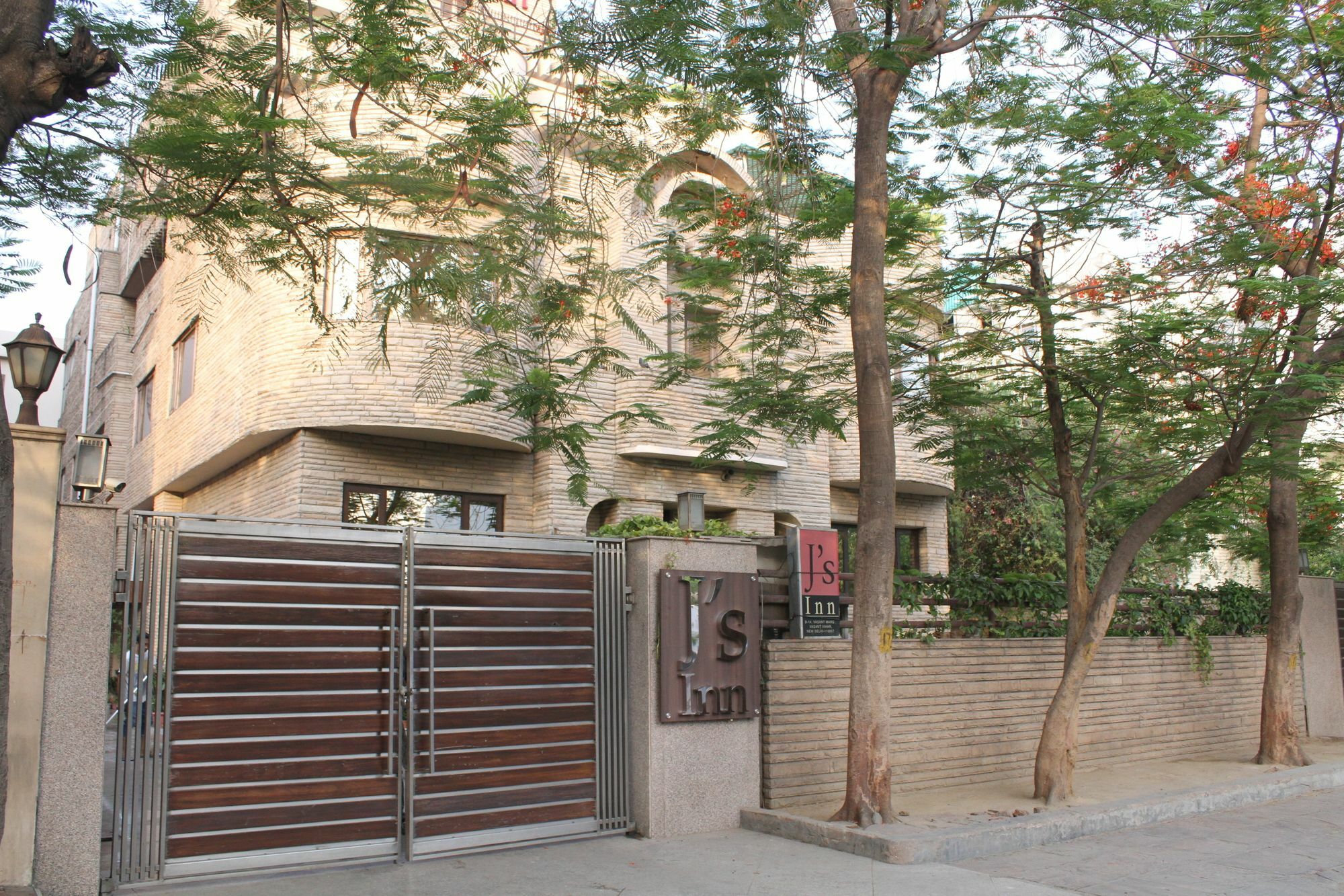 Hotel J's New Delhi